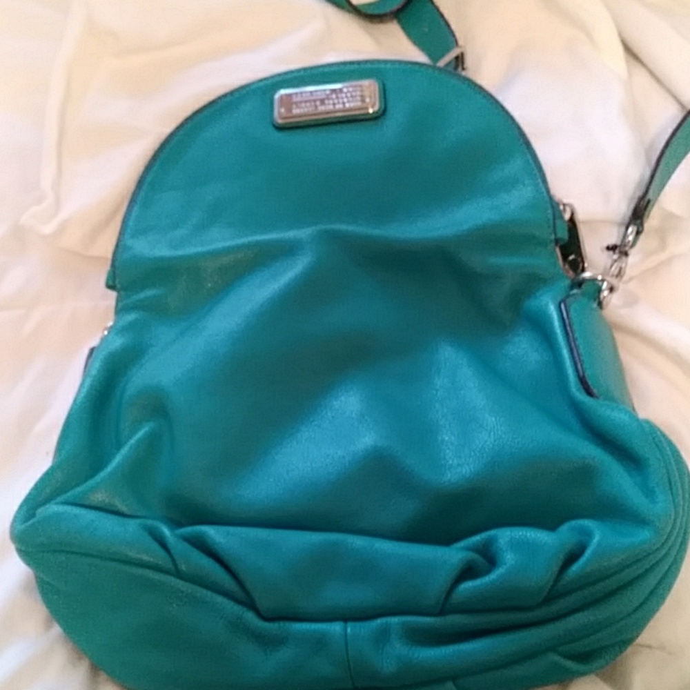 Marc Jacobs leather crossbody bag! - Picture 4 of 8